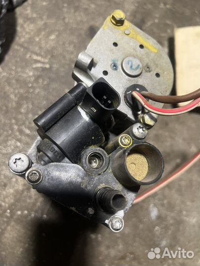 Компрессор пневмоподвески F02 F07 F11