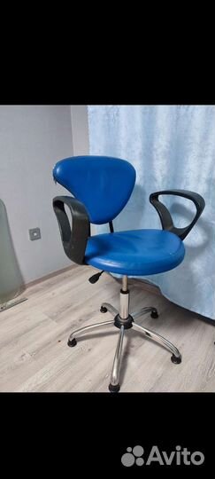 Парикмахерское кресло