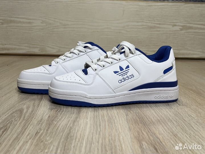 Кроссовки Adidas (новые) 37 размер