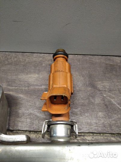 Форсунка Ford Focus Mazda 1.8