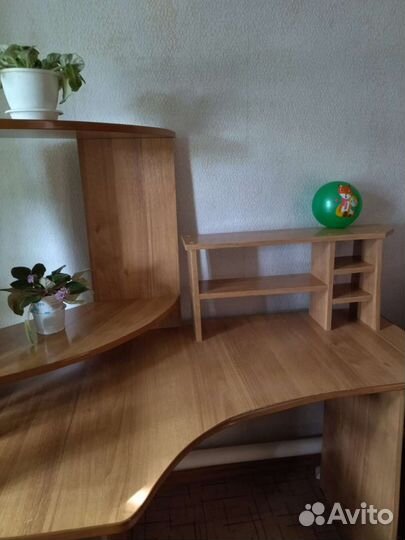 Компьютерный стол