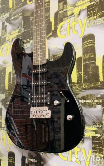 Электрогитара + чехол + медиаторы (комплект)