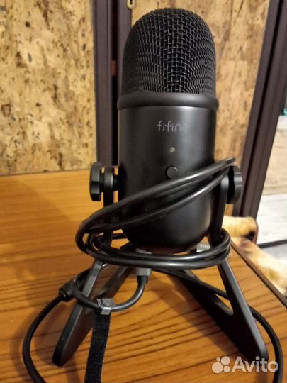 Студийный микрофон
