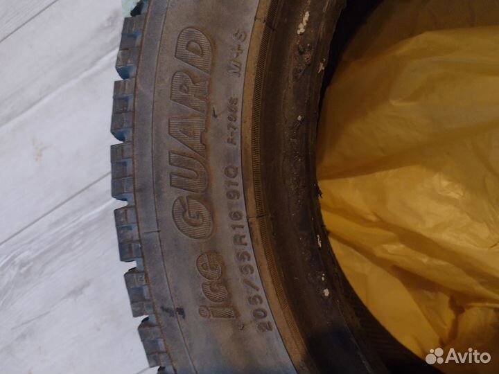 Yokohama Ice Guard Stud IG55 205/55 R16