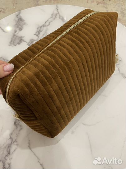 Косметичка вельветовая Cult Beauty