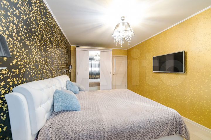 3-к. квартира, 84 м², 8/9 эт.