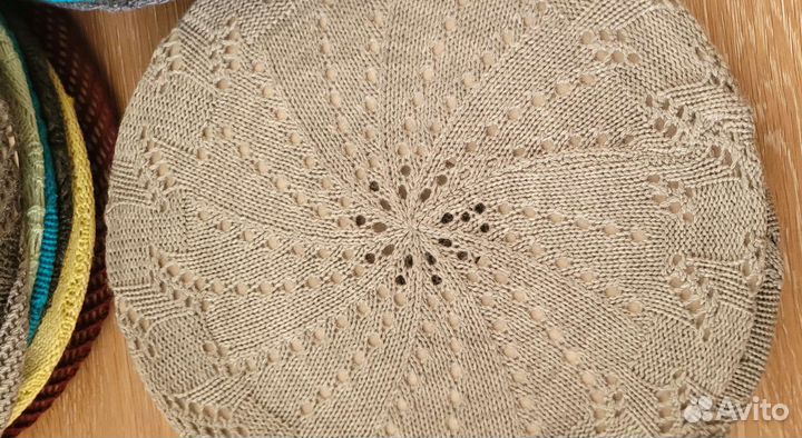 Берет женский вязаный