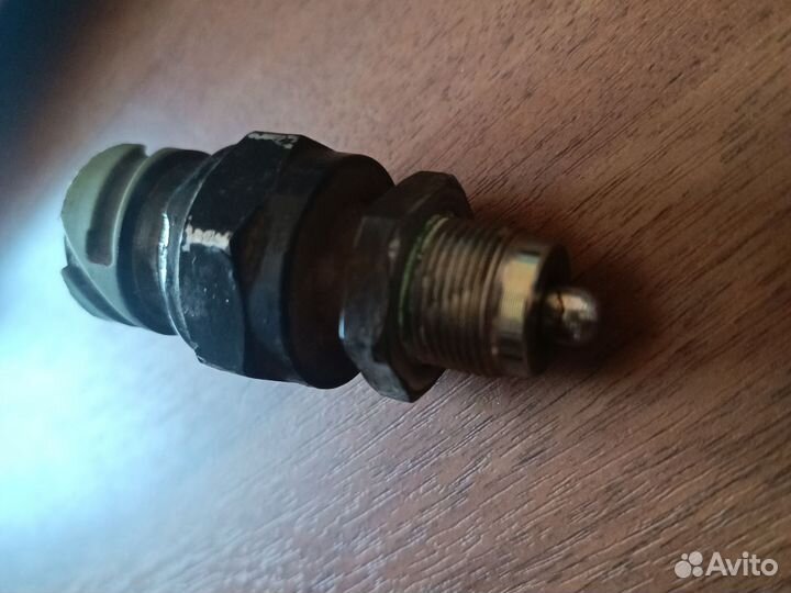 Датчик блокировки дифференциала Renault Volvo