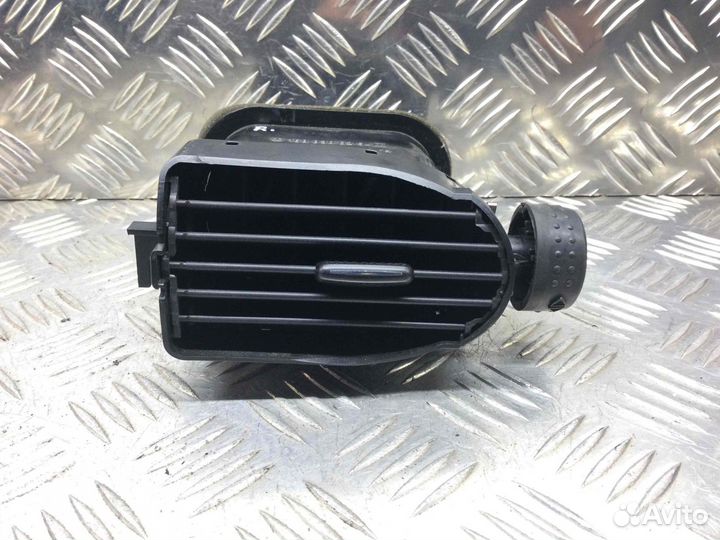 Дефлектор обдува салона Mercedes A-klasse 1688300254 166961