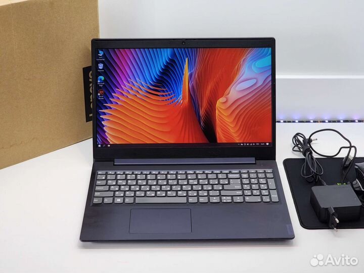 Lenovo Athlon/ Vega 3/8GB/256GB