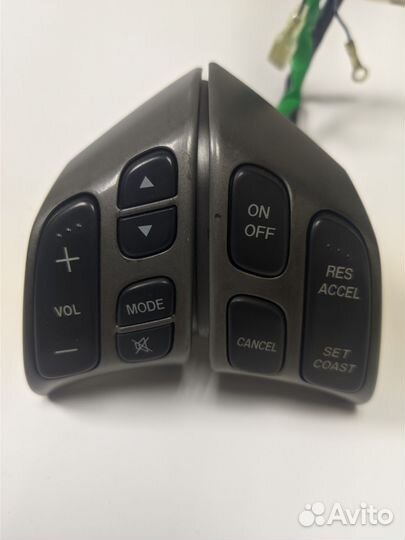 Кнопки Мультимедиа и Круиза Mazda 3 Bk 2-2,3 л