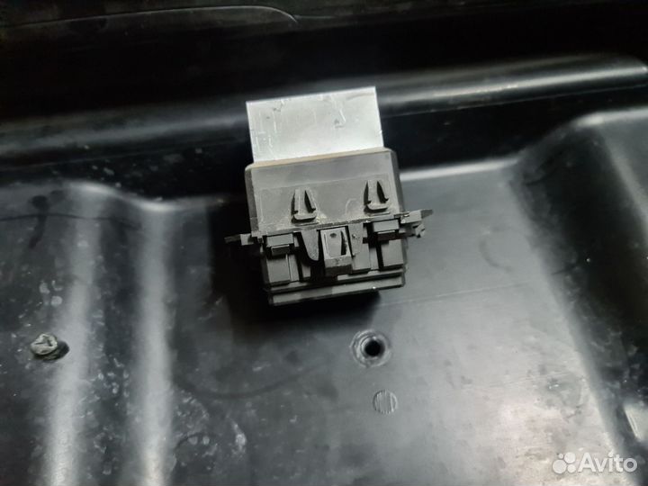 Резистор печки Renault Duster 2