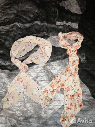Шарф, платок с принтом и заколкой, брошкой