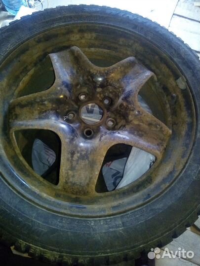 Dunlop SP Winter Ice 01 215/50 R17