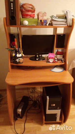 Компьютерный стол