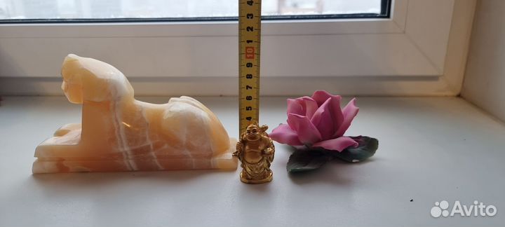 Статуэтки сувенирные