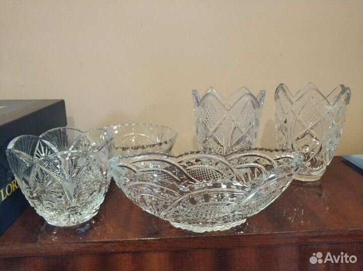 Хрустальные вазы, конфетницы, большие и маленькие