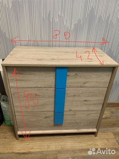 Комплект детской мебели. Полка, шкаф, комод