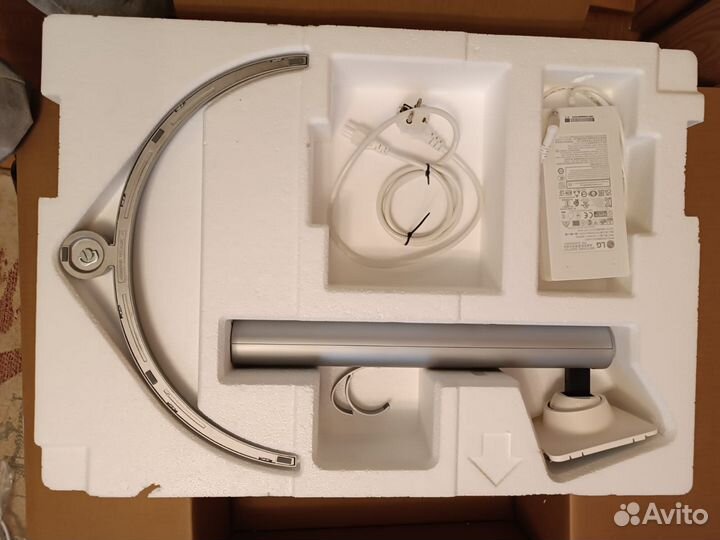 Монитор 27 4K LG 27UP850-W