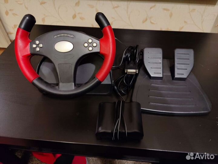 Игровой руль с педалями для пк