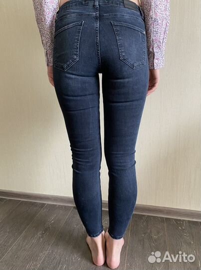 Джинсы zara42-44