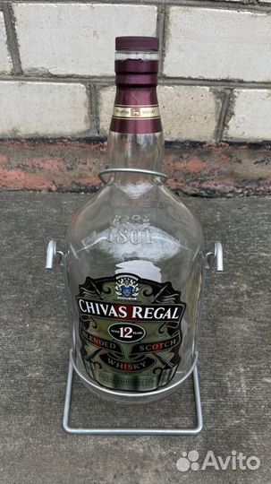 Бутылка на качелях