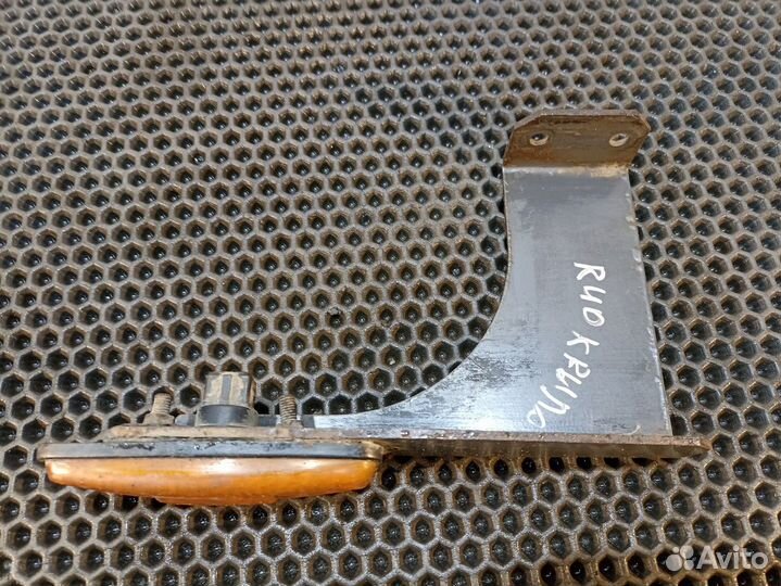 5010617653 Кронштейн габарита правый