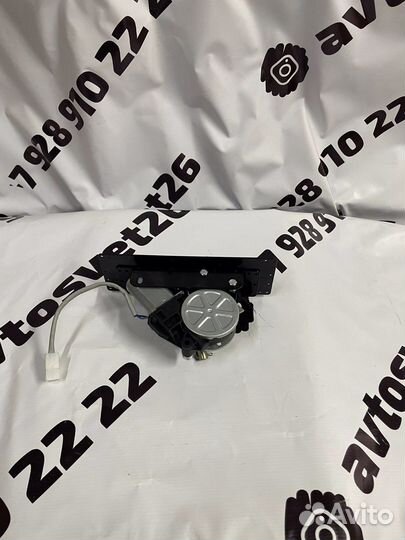 Рамка номера Универсальная с мотором