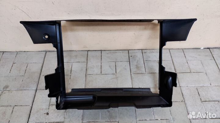 Дефлектор радиатора LADA Vesta 2015-2023 год