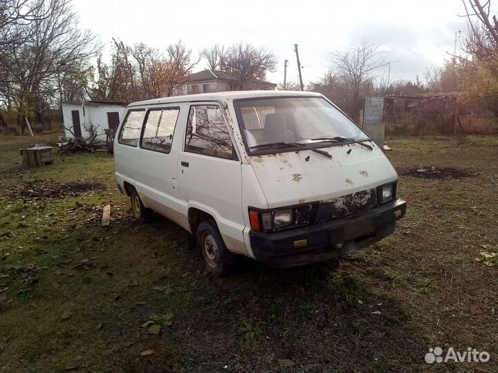 Тойота таун айс в красноярске. Nissan Vanette 1993. Toyota Town Ace 1993. Тойота Таун айс 1993. Тойота Таун Эйс 1993г.