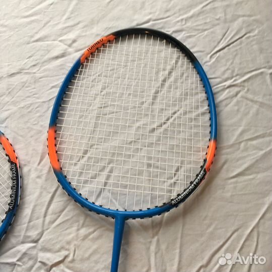 Ракетки и воланы для бадминтона