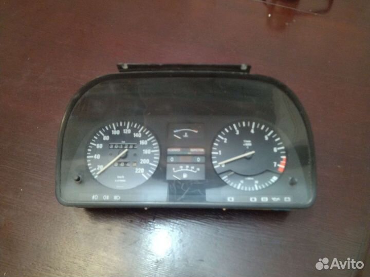 Щиток приборов BMW e28