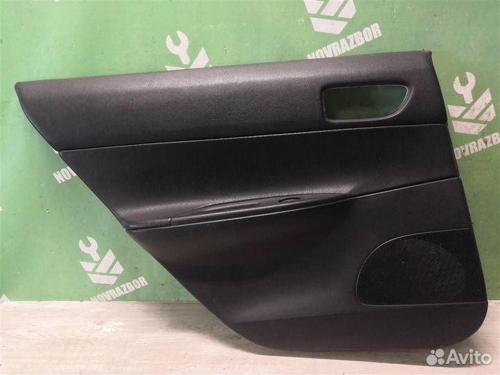 Обшивка двери комплект Мазда 6