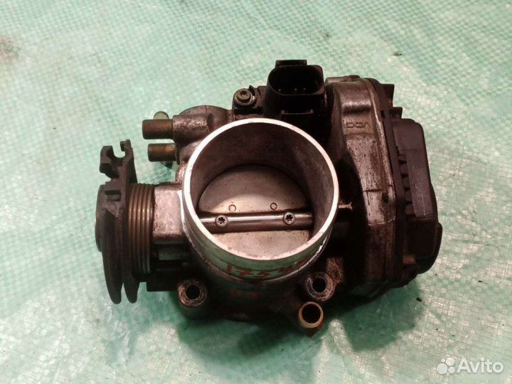 Дроссельная заслонка Volkswagen Passat B3