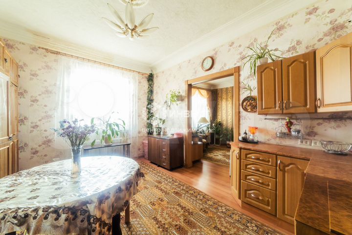 Комната 31,8 м² в 7-к., 2/2 эт.
