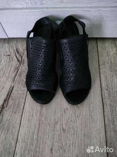 Босоножки натуральная кожа 36размер