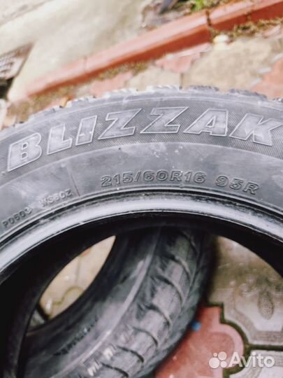Bridgestone Blizzak WS-60 215/60 R16