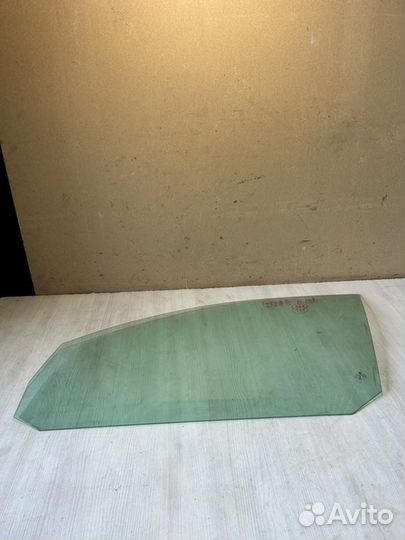 Стекло переднее левое Volkswagen Golf 5 BSE