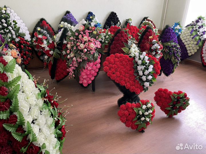 Ритуальные венки и корзины оптом и в розницу