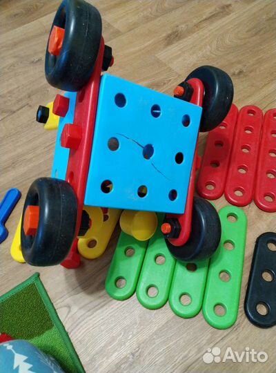 Конструктор мультикрути гаечки машинка