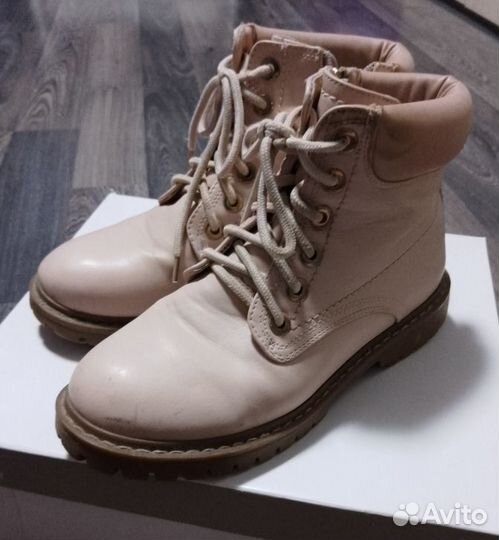 Я помогаю, жителям Курской и Белг. обл. Ботинки36