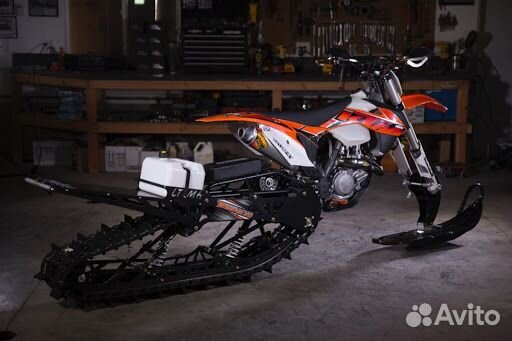 На мото KTM 500 новая гусеница и лыжа Snowrider