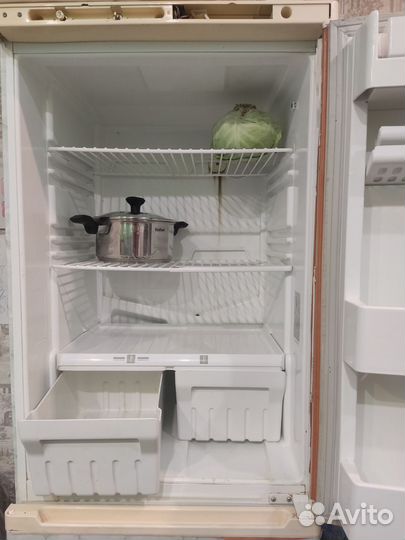 Холодильник бу Стинол 102 L