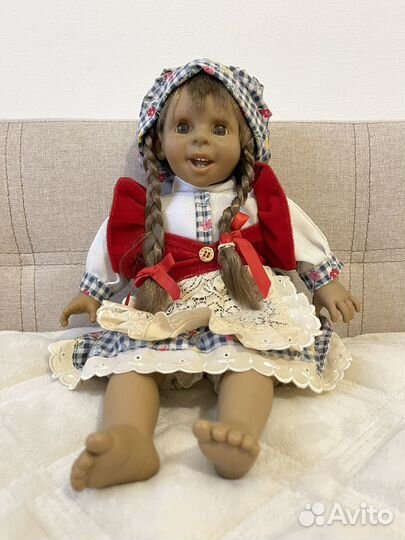 Коллекционная кукла с мимикой