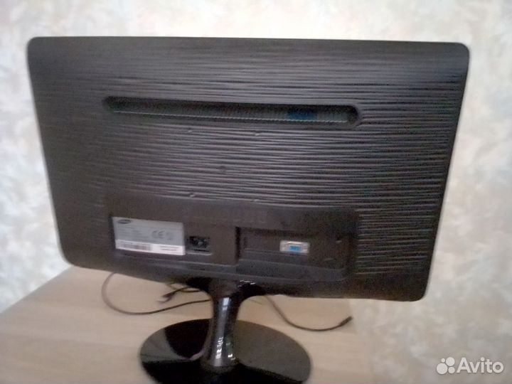 Монитор Самсунг 20