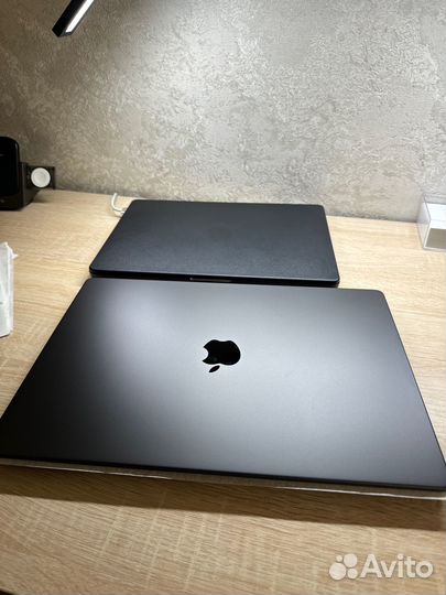 Новый Macbook Pro (2021) m1 MAX 64gb/1tb + чехол