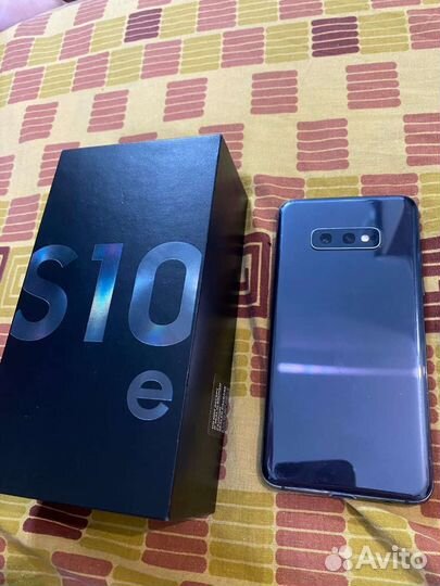 Телефон samsung s10e
