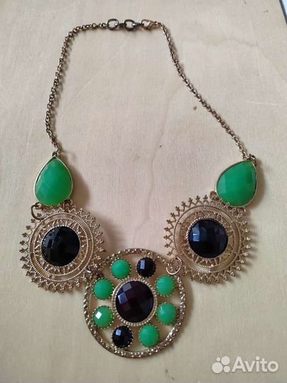Колье ожерелье