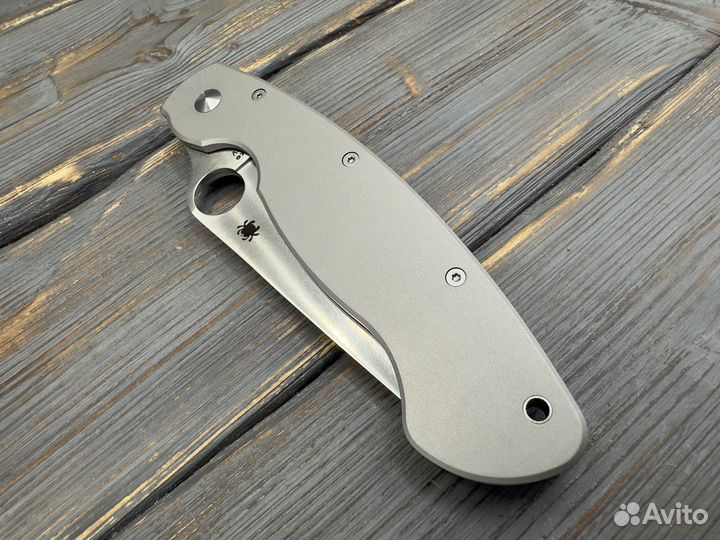 Нож складной Spyderco Military