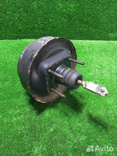 Вакуумный усилитель тормозов Nissan Sunny N14